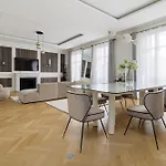 My Paris Apartments - Marbeuf