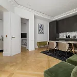 My Paris Apartments - Marbeuf