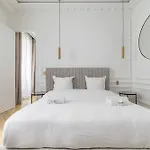 My Paris Apartments - Marbeuf