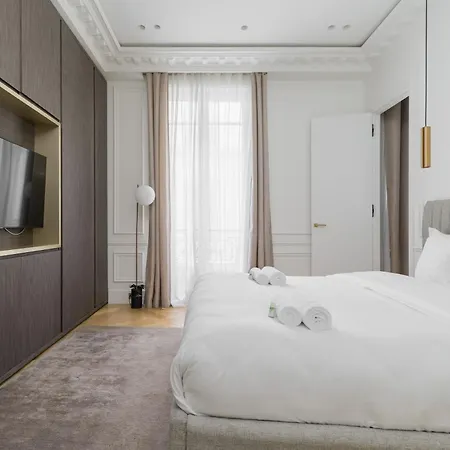 Apartment My - Marbeuf Paris